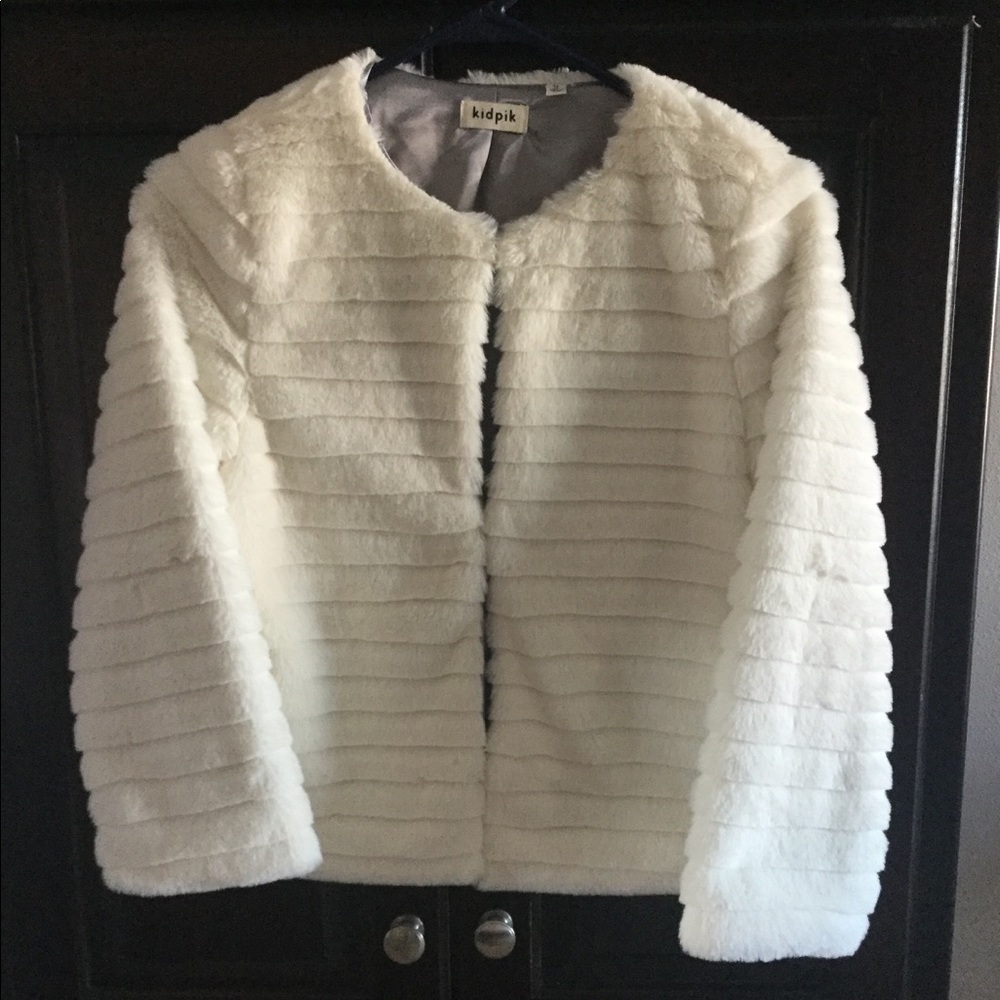 🆕 Kidpik Girls Faux Fur Jacket Size XL/14 Ivory